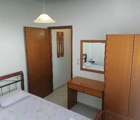 Porto Almira Beachfront Apartment Nikiti (Sithonia)