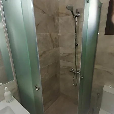アパート Porto Almira Beachfront ニキティ