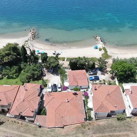 Porto Almira Beachfront Apartment Nikiti (Sithonia)