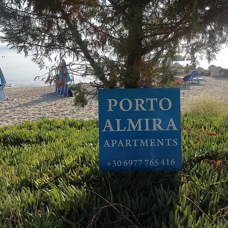 Porto Almira Beachfront نيكيتي